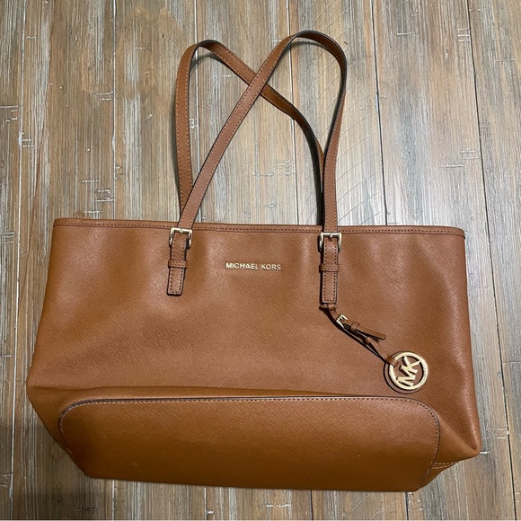 Michael Kors jet set large travel tote brown camel saffiano leather bag - Picture 2 of 9